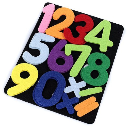 Filc tábla számokkal és ábécével1 - 1zacskó